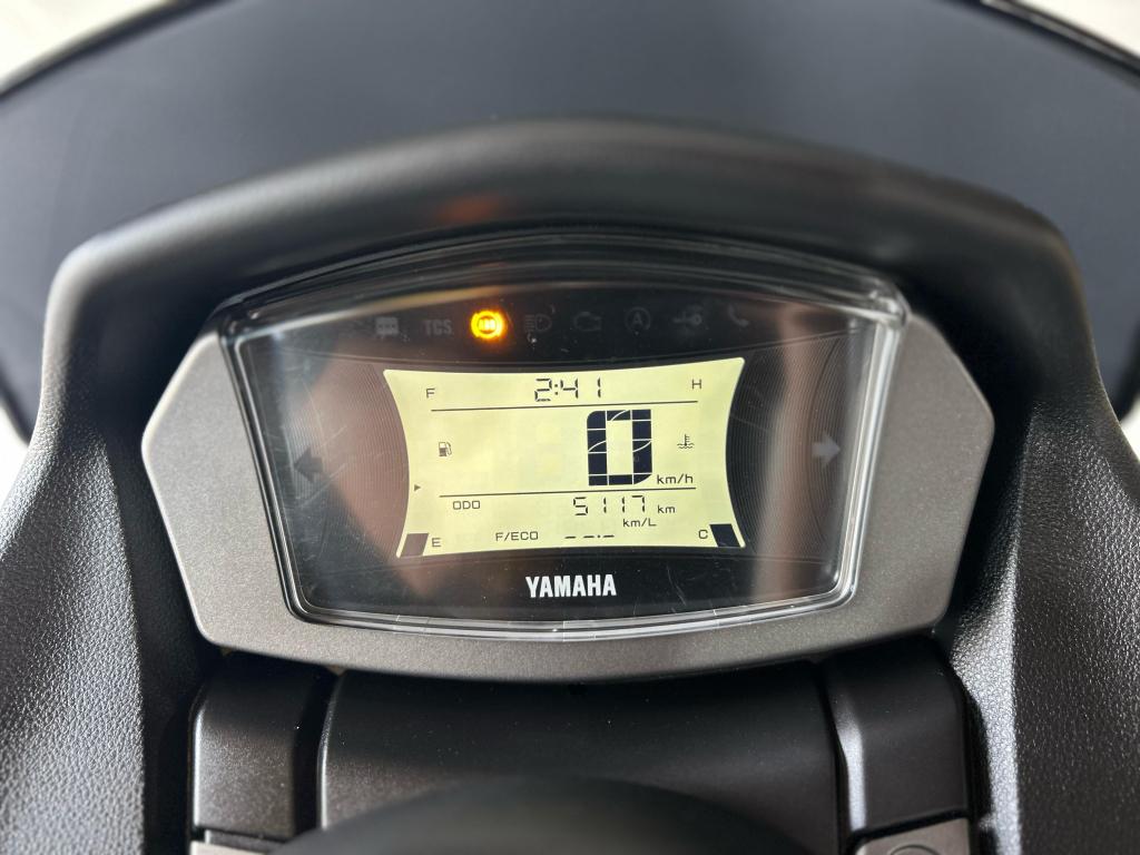 YAMAHA NMax 160 - Foto
