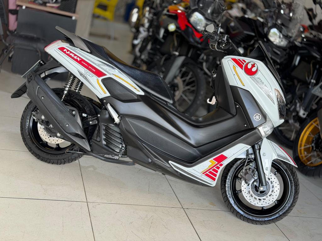 YAMAHA NMax 160 - Foto