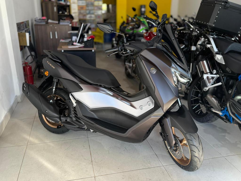 YAMAHA NMax 160 - Foto