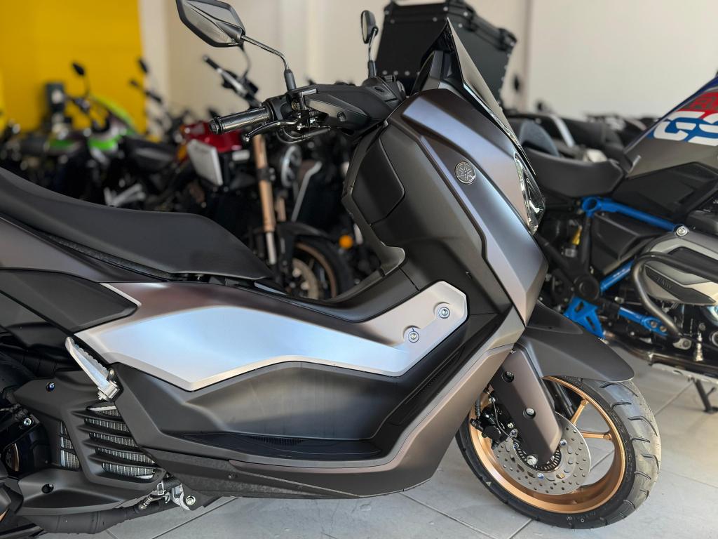 YAMAHA NMax 160 - Foto