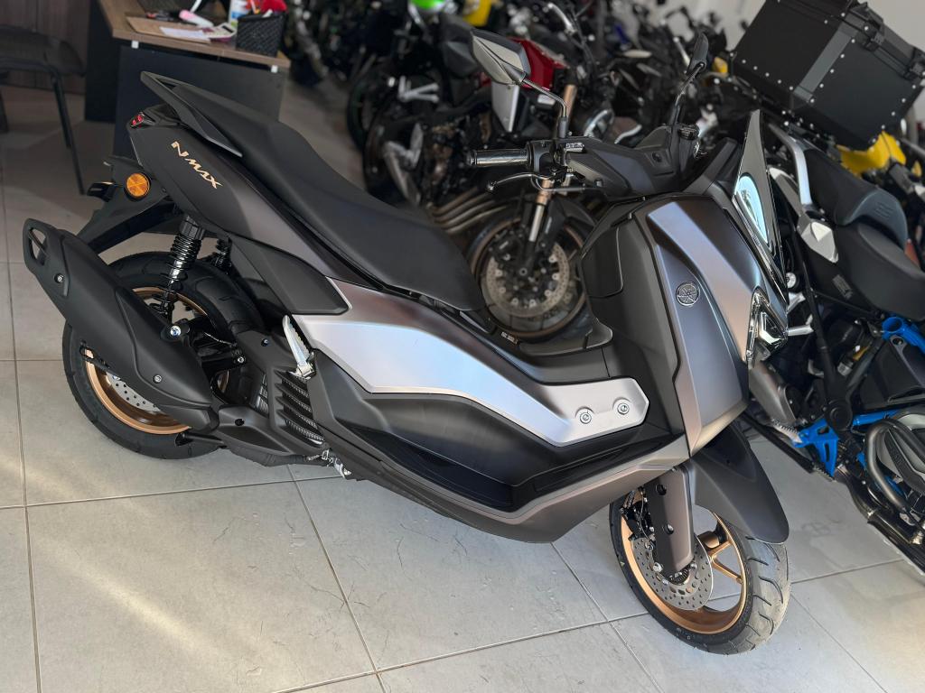 YAMAHA NMax 160 - Foto