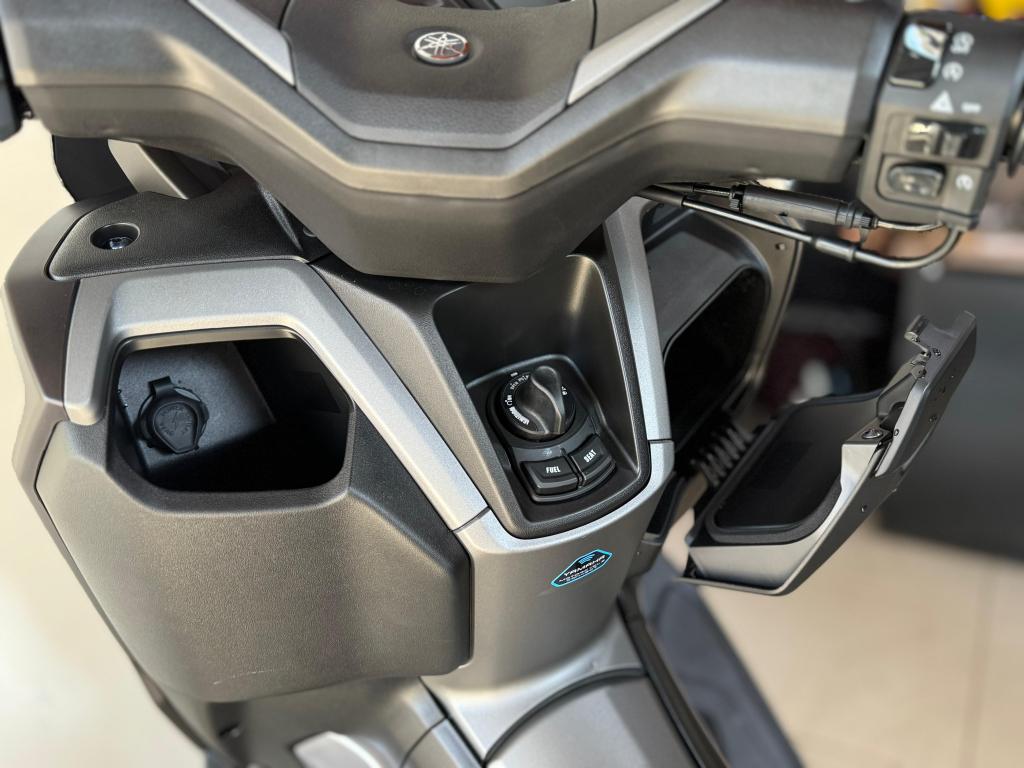 YAMAHA NMax 160 - Foto