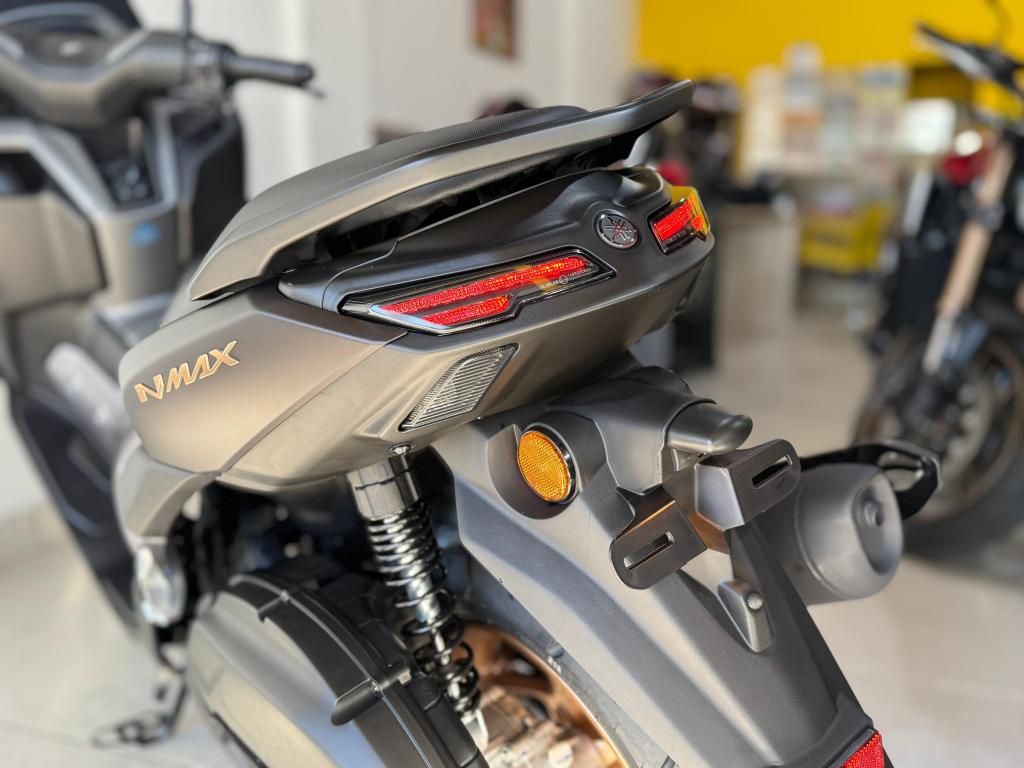 YAMAHA NMax 160 - Foto
