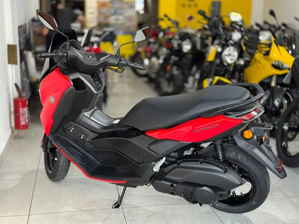 YAMAHA NMax 160 - Foto