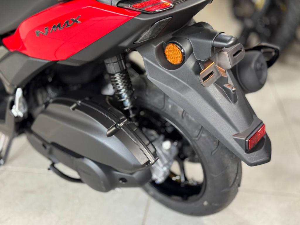 YAMAHA NMax 160 - Foto