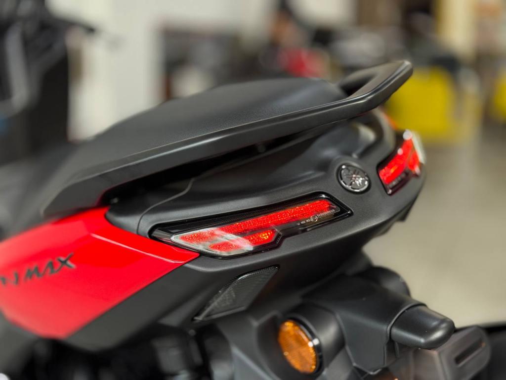 YAMAHA NMax 160 - Foto