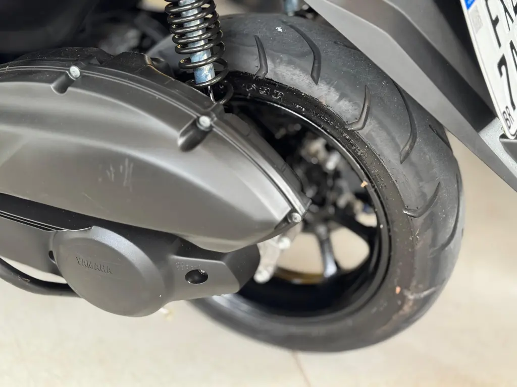 YAMAHA NMax 160 - Foto