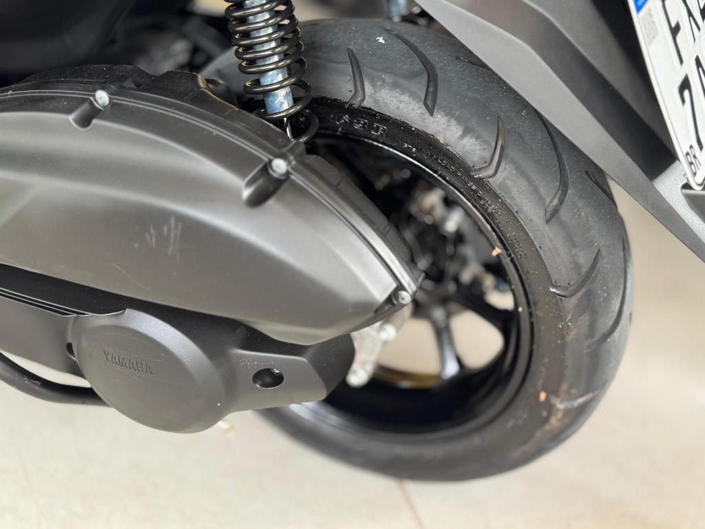 YAMAHA NMax 160 - Foto