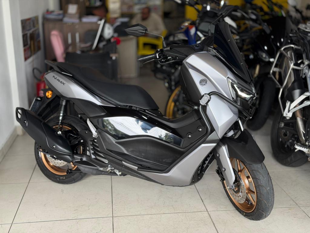 YAMAHA NMax 160 - Foto