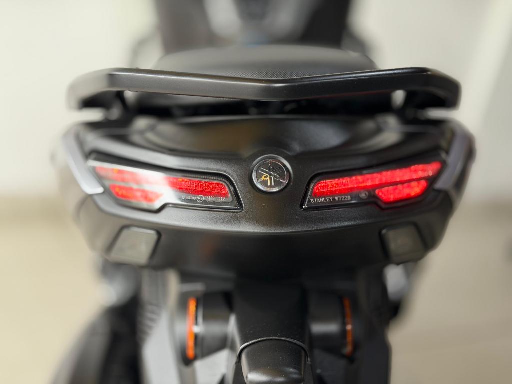 YAMAHA NMax 160 - Foto