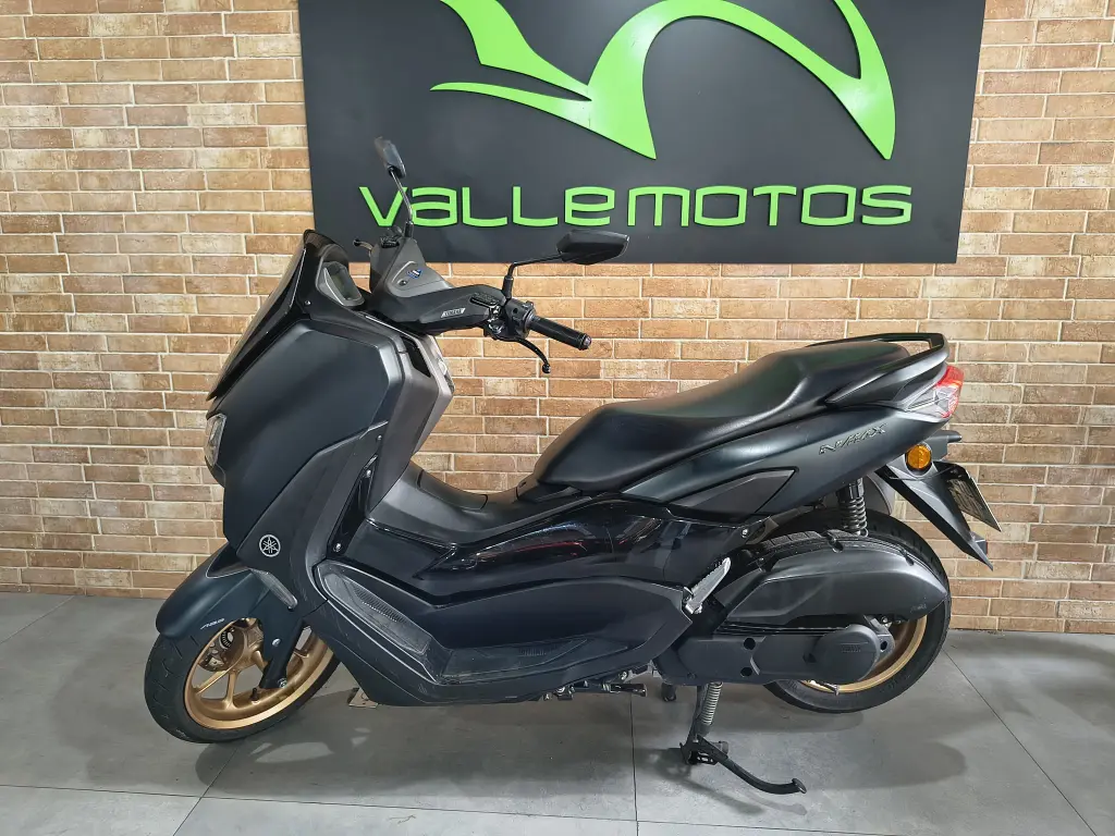 YAMAHA NMax 160 - Foto