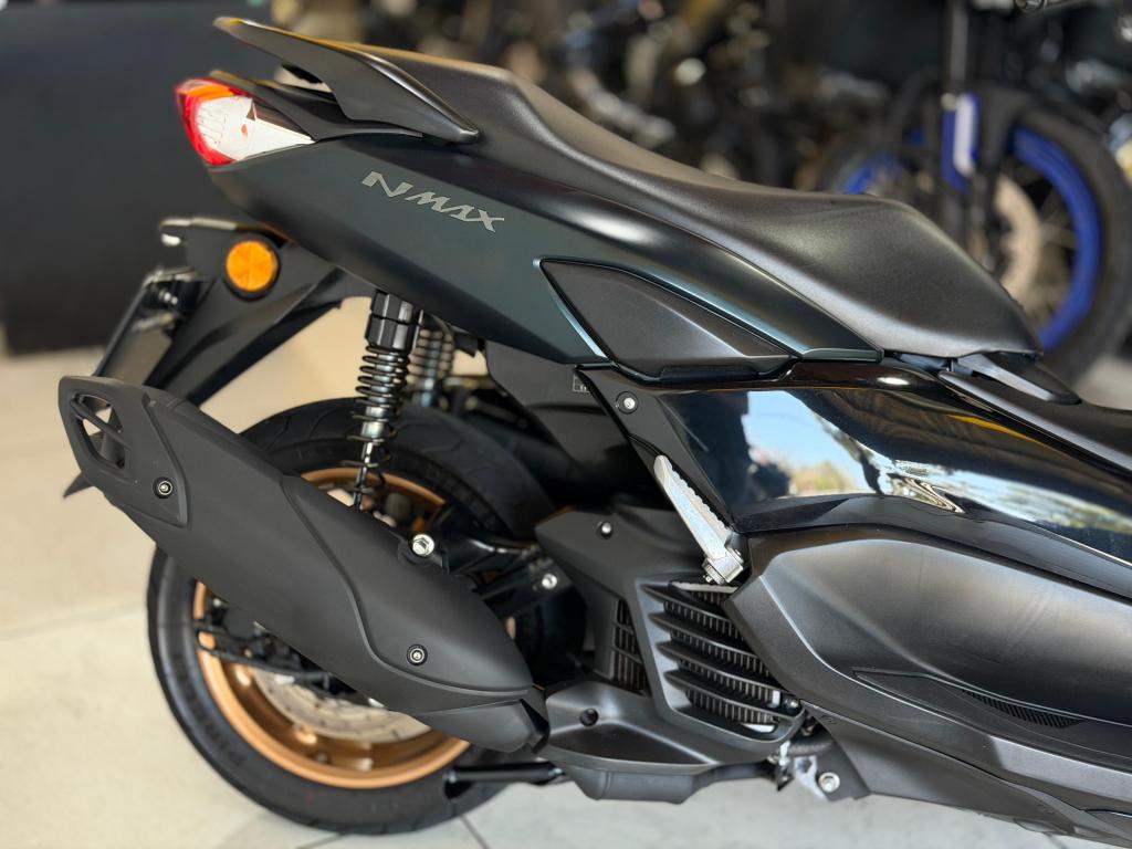 YAMAHA NMax 160 - Foto