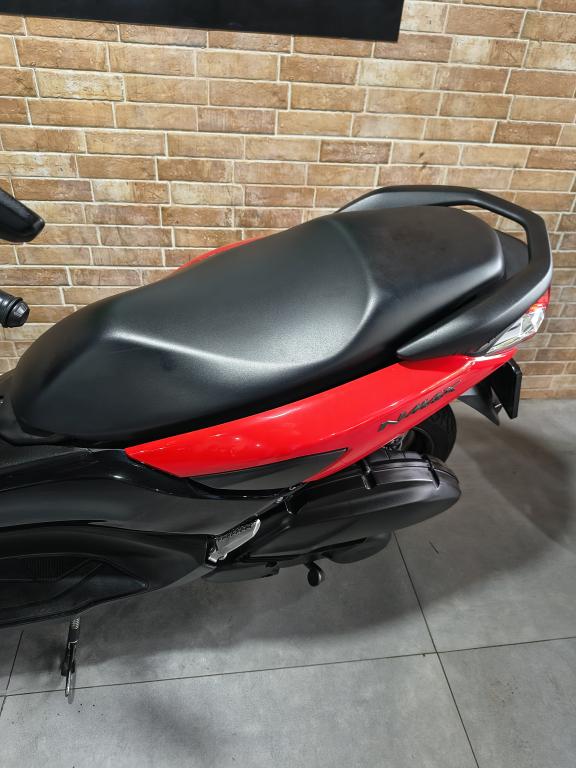 YAMAHA NMax 160 - Foto