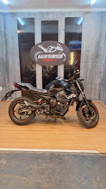 YAMAHA XJ6 600 - Foto