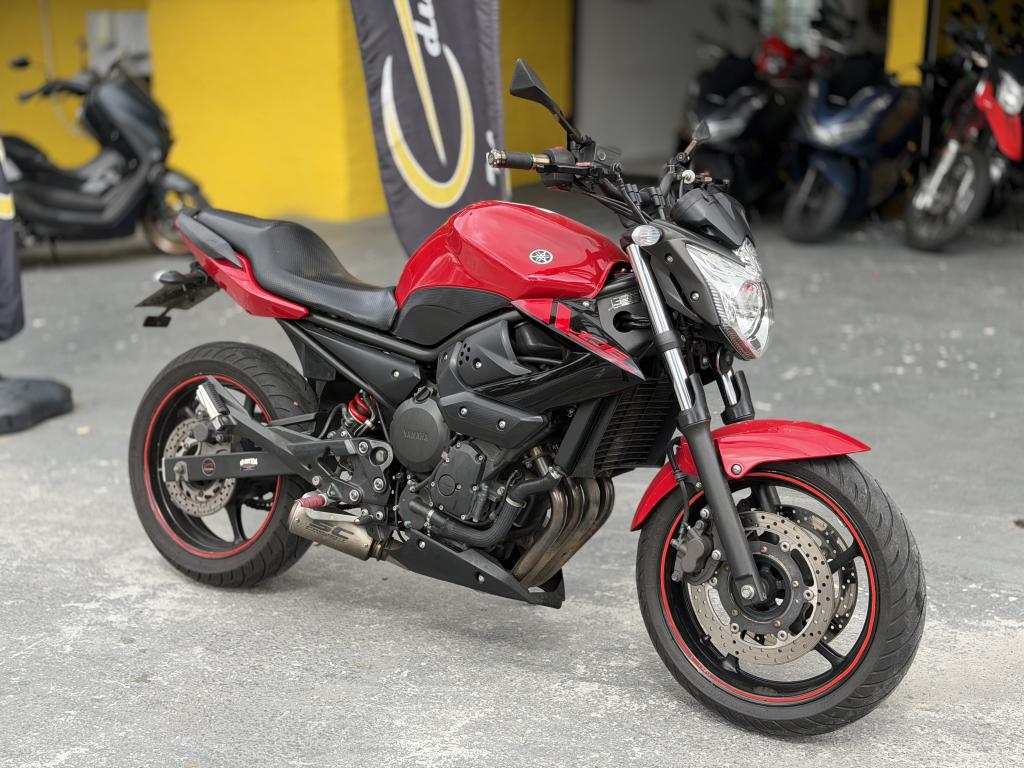 YAMAHA XJ6 600