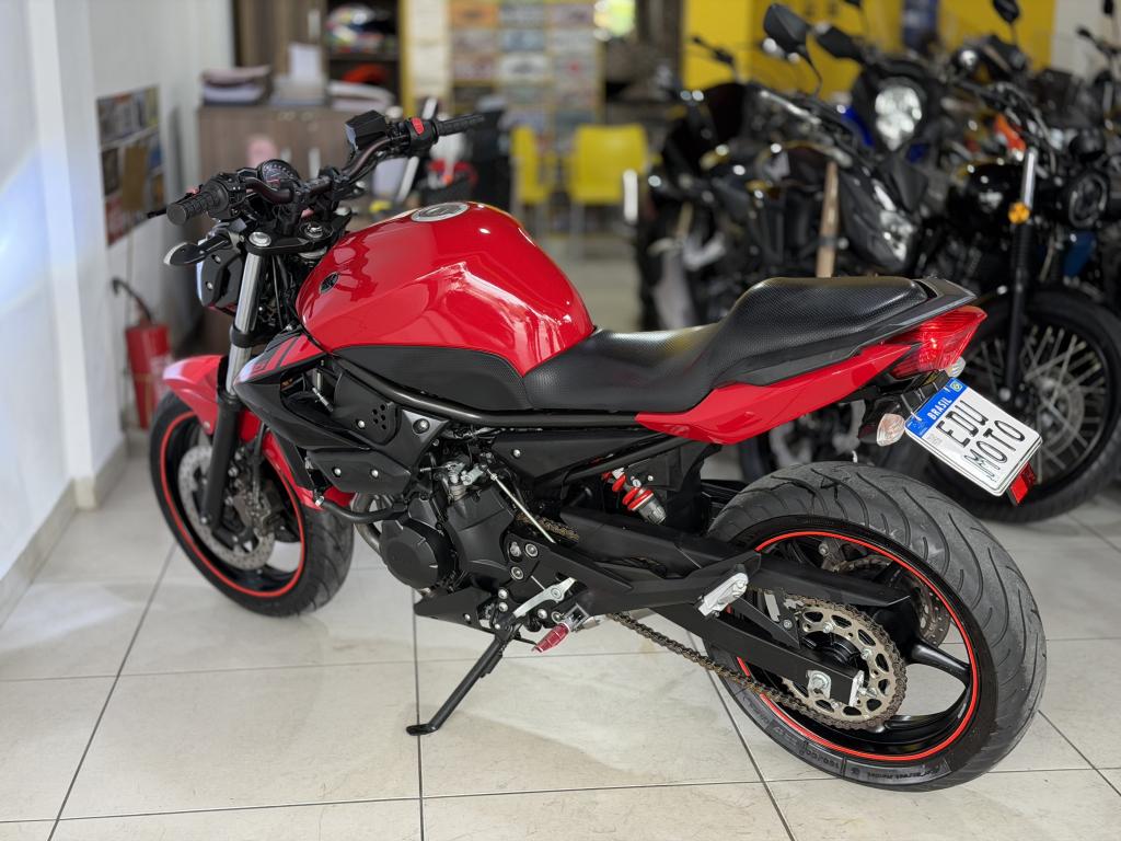 YAMAHA XJ6 600 - Foto