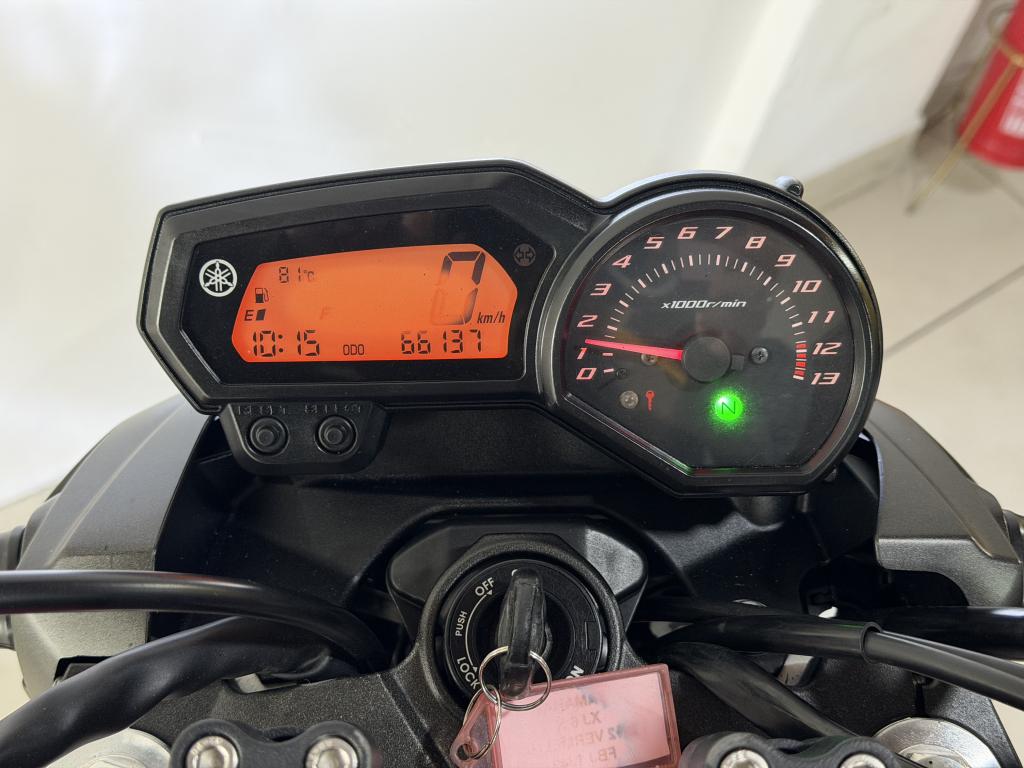 YAMAHA XJ6 600 - Foto