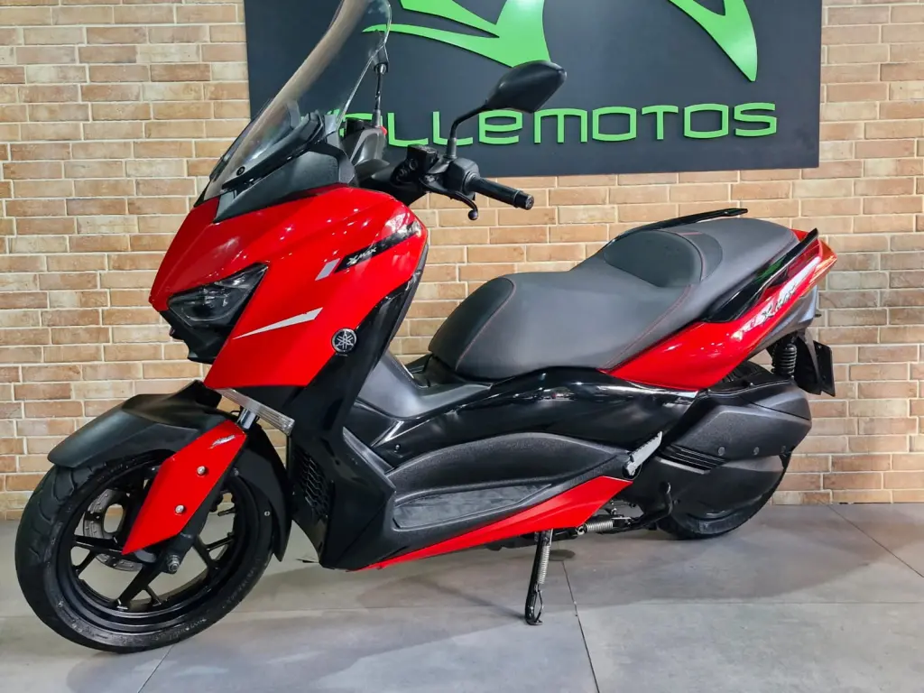 YAMAHA XMax 250 - Foto