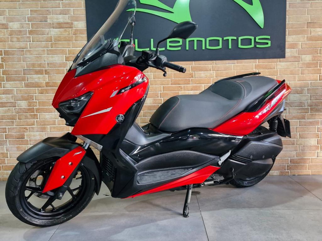 YAMAHA Xmax 250 - Foto