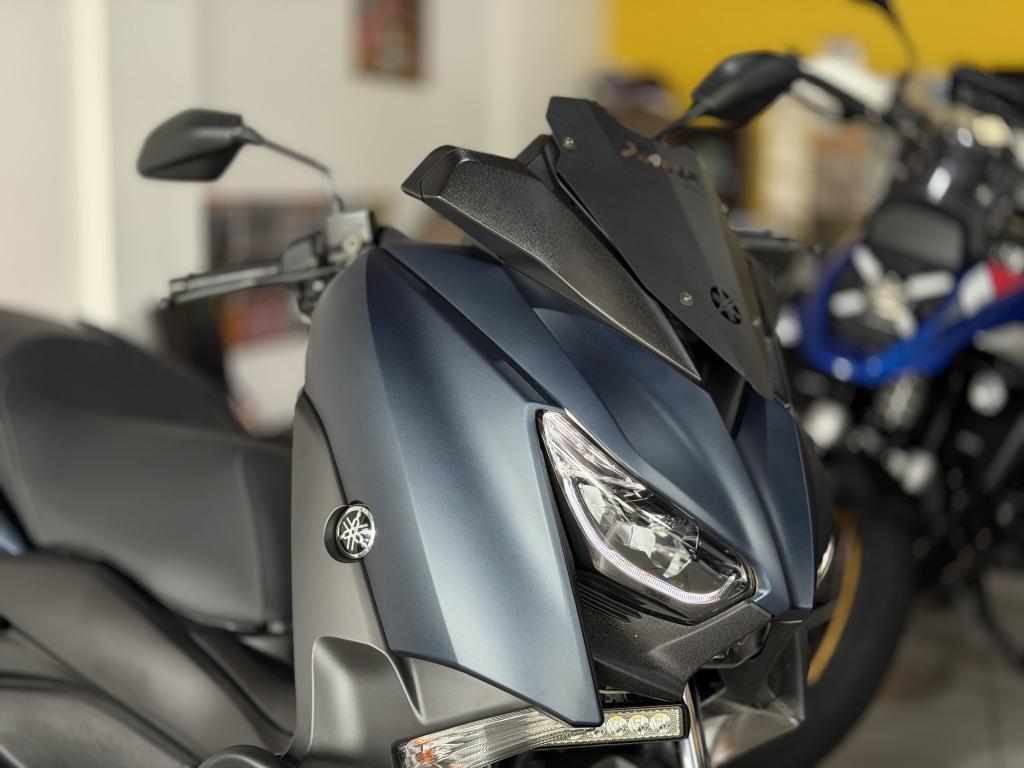 YAMAHA Xmax 250 - Foto