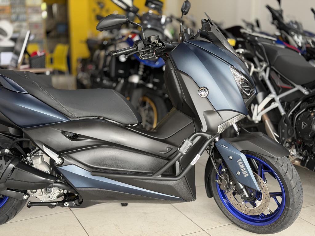 YAMAHA Xmax 250 - Foto