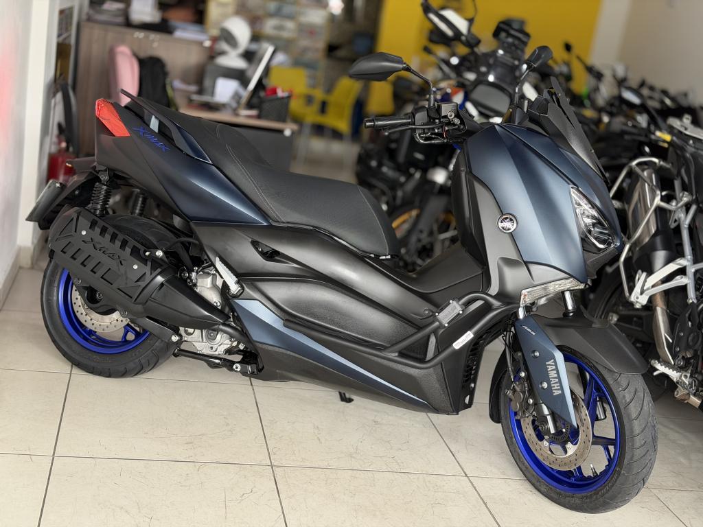 YAMAHA Xmax 250 - Foto