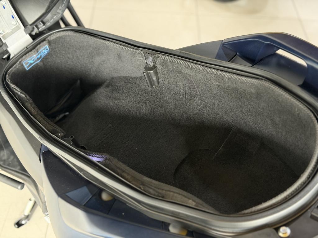 YAMAHA Xmax 250 - Foto