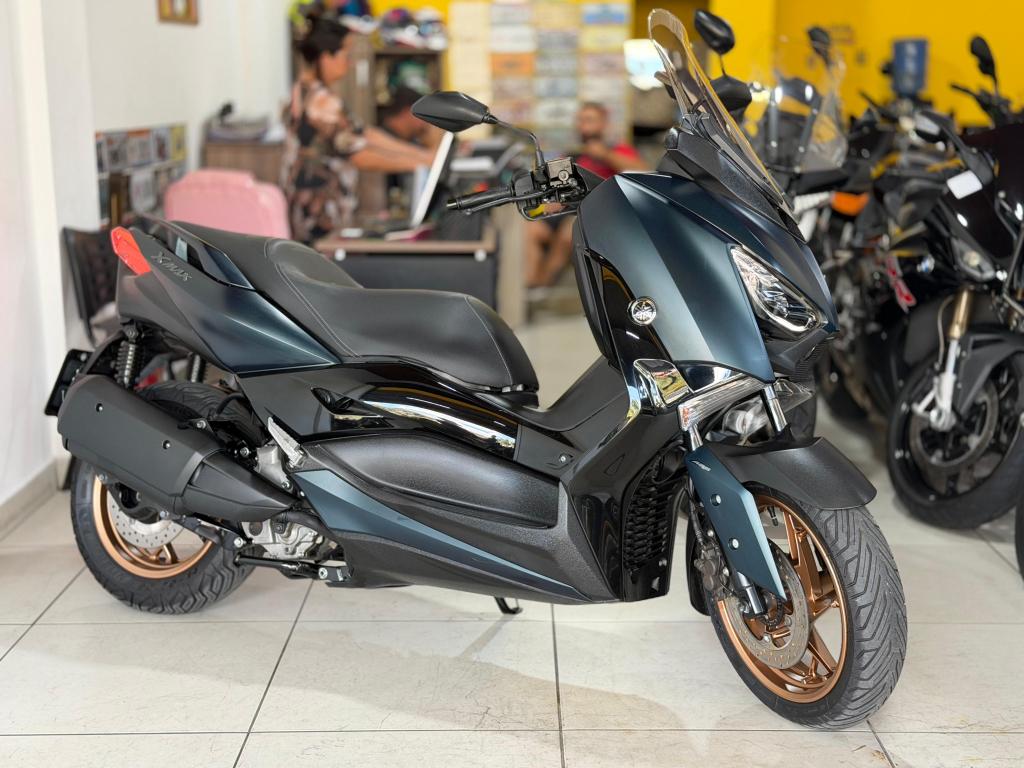 YAMAHA XMax 250 - Foto