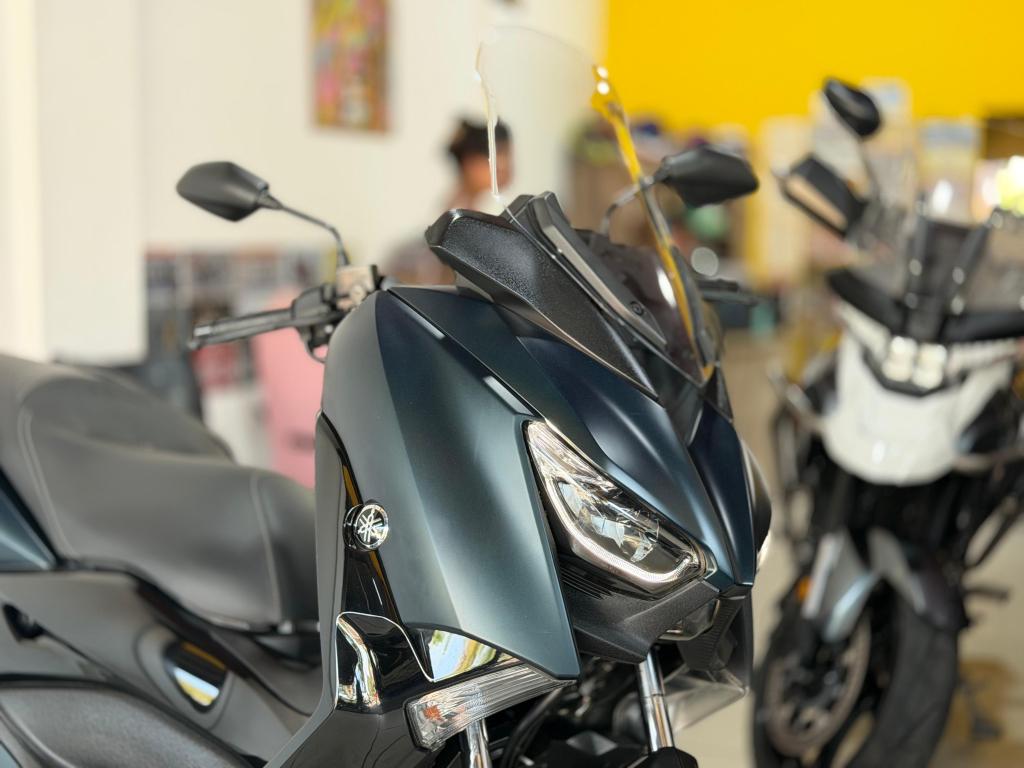 YAMAHA XMax 250 - Foto