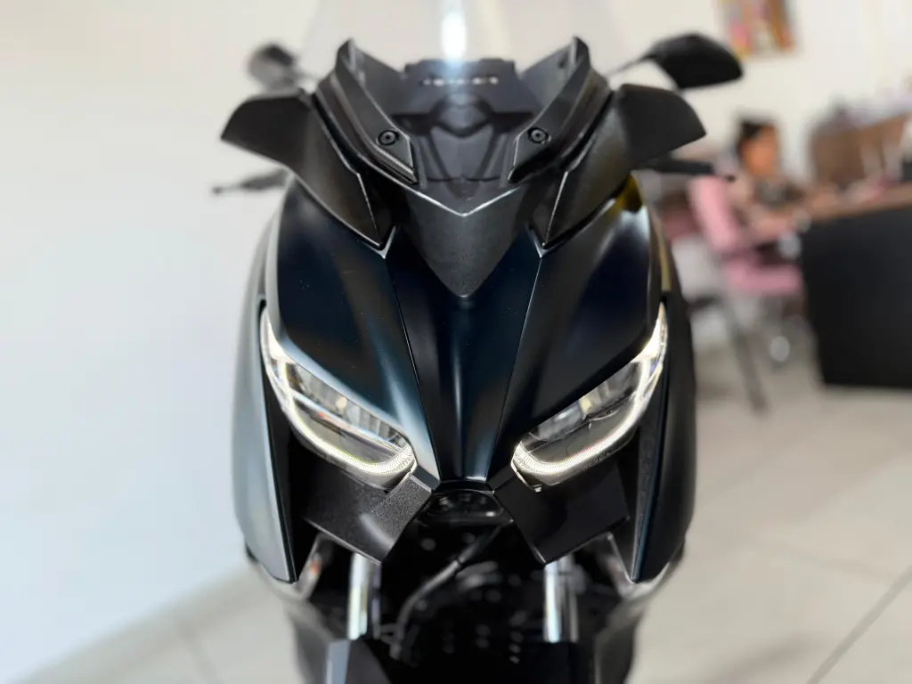 YAMAHA XMax 250 - Foto
