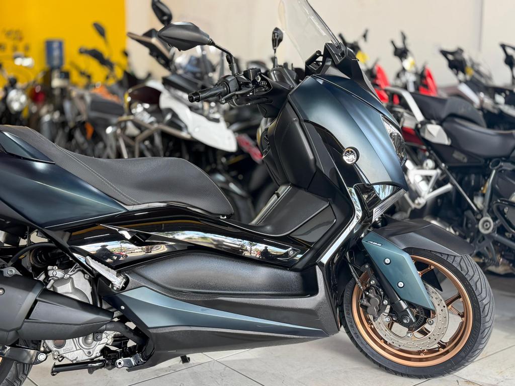 YAMAHA XMax 250 - Foto
