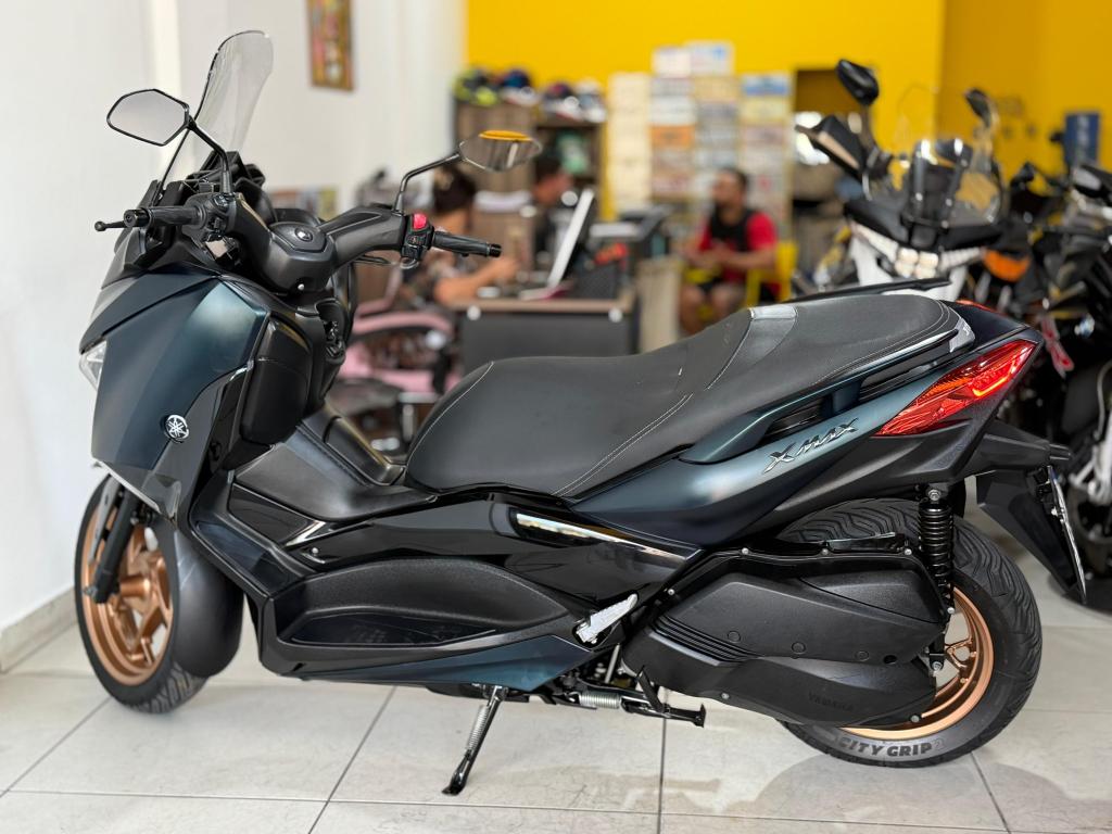 YAMAHA XMax 250 - Foto