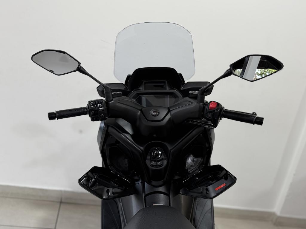 YAMAHA Xmax 250 - Foto