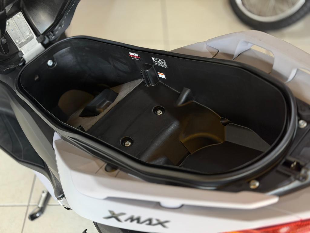 YAMAHA XMax 250 - Foto