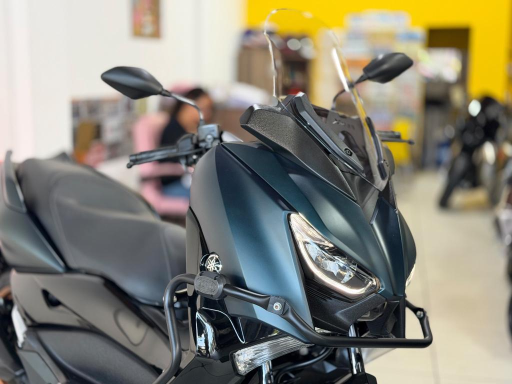 YAMAHA XMax 250 - Foto