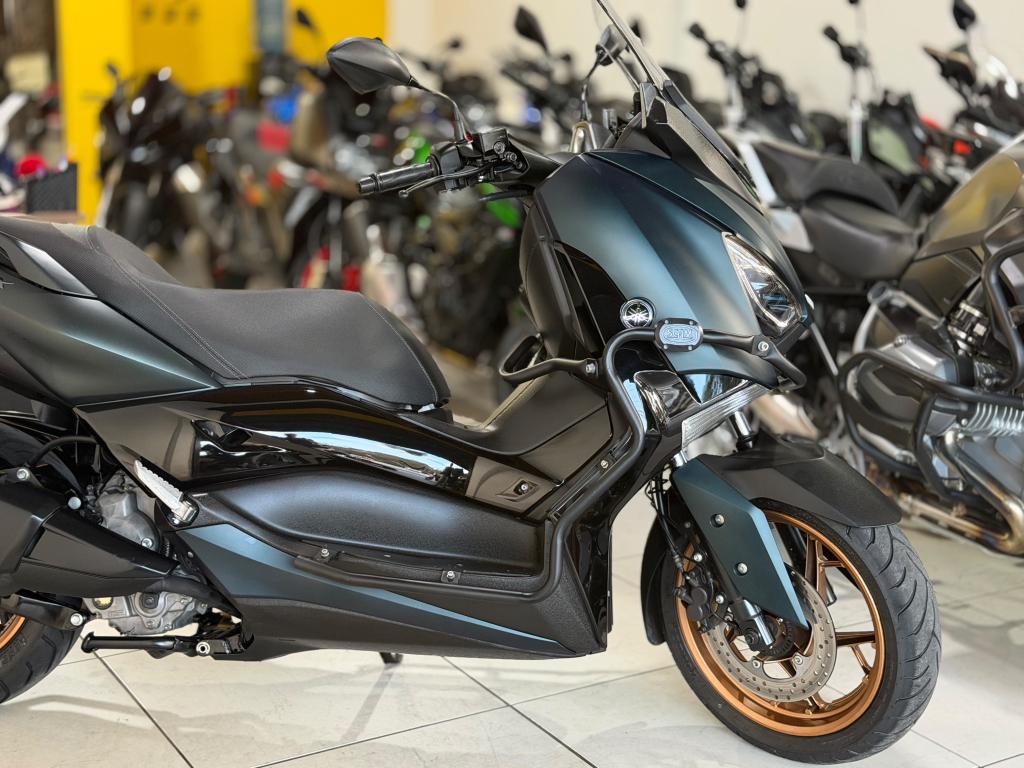 YAMAHA XMax 250 - Foto