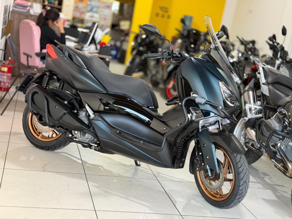 YAMAHA XMax 250 - Foto