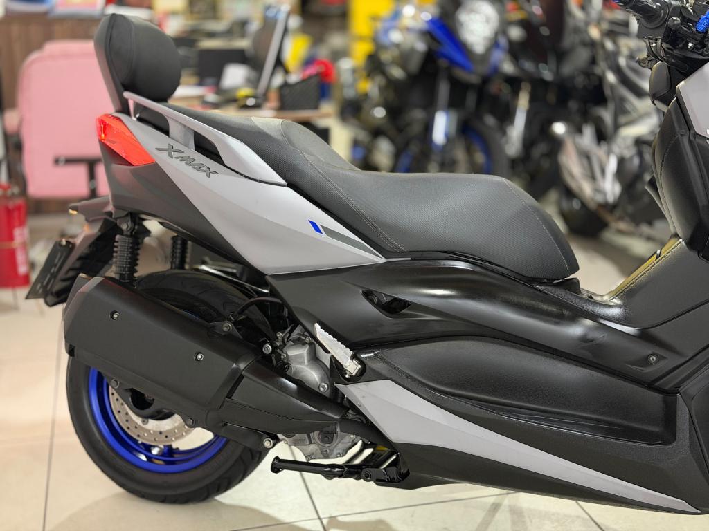 YAMAHA XMax 250 - Foto