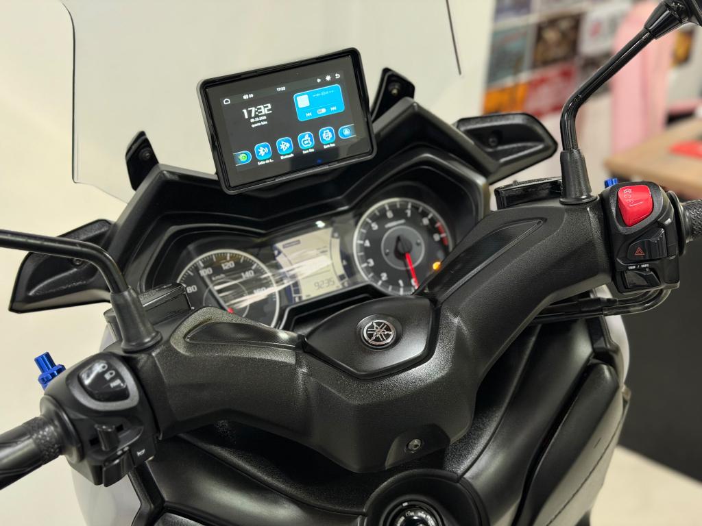 YAMAHA XMax 250 - Foto