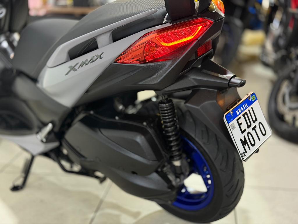 YAMAHA XMax 250 - Foto