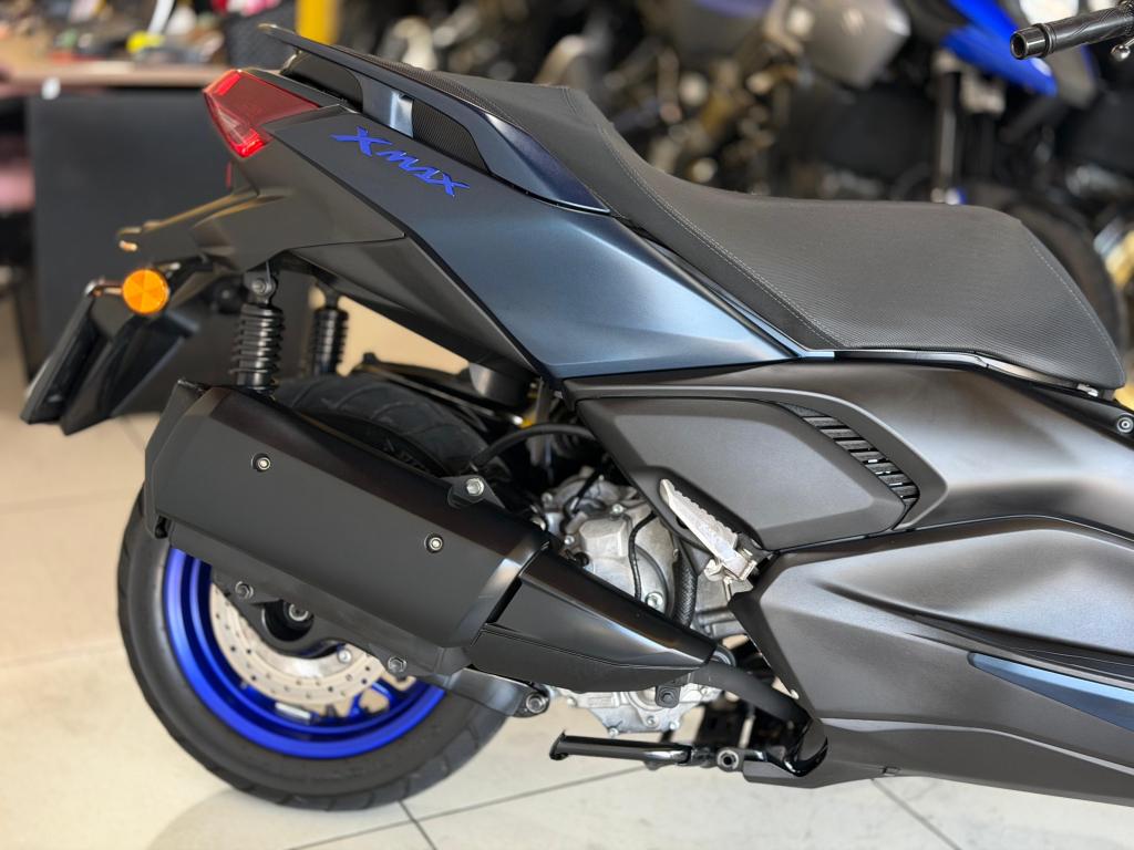YAMAHA XMax 250 - Foto