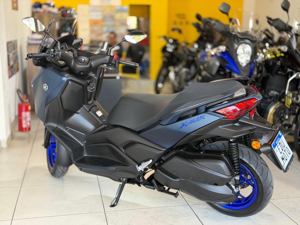 YAMAHA XMax 250 - Foto