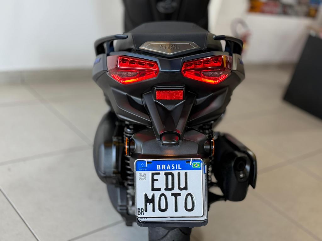 YAMAHA XMax 250 - Foto