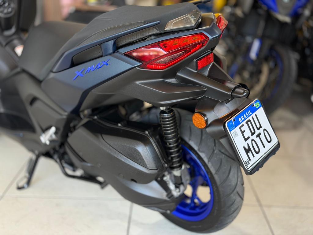YAMAHA XMax 250 - Foto