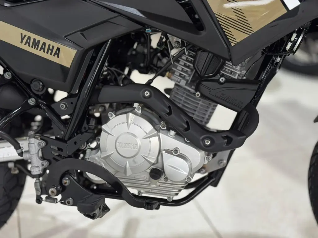 YAMAHA XTZ 150 Crosser - Foto