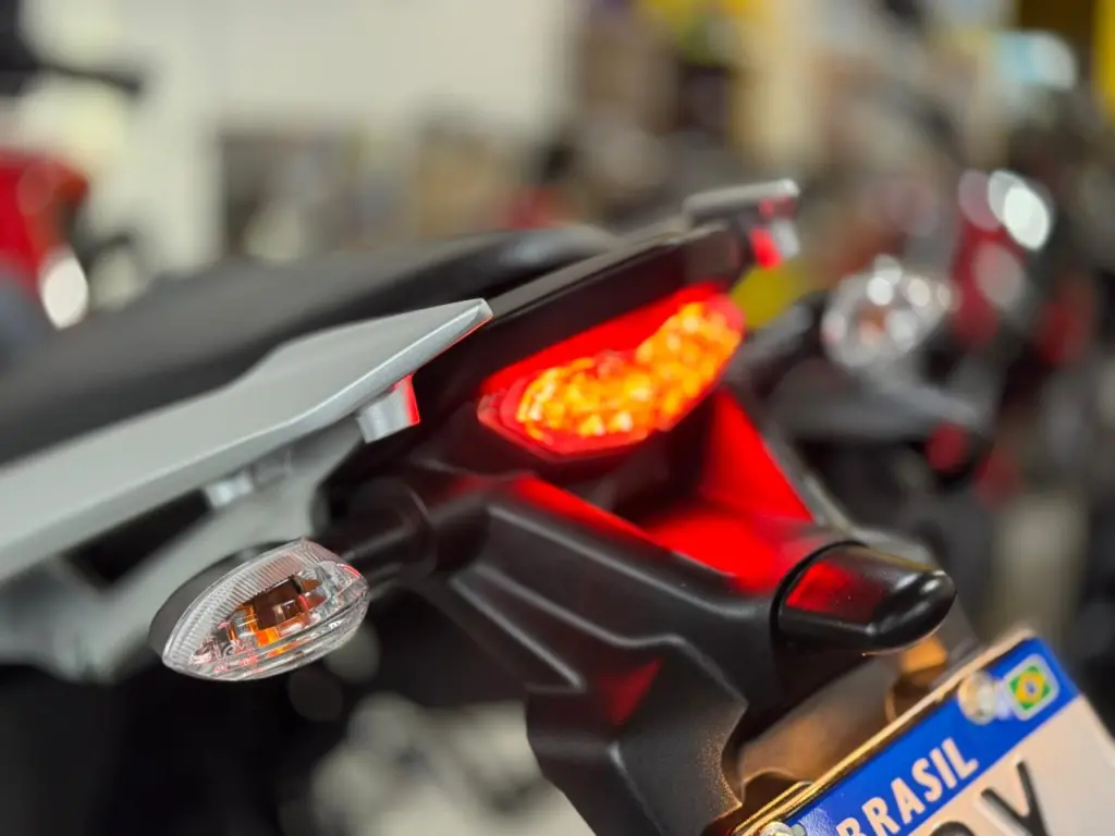 YAMAHA XTZ 250 - Foto