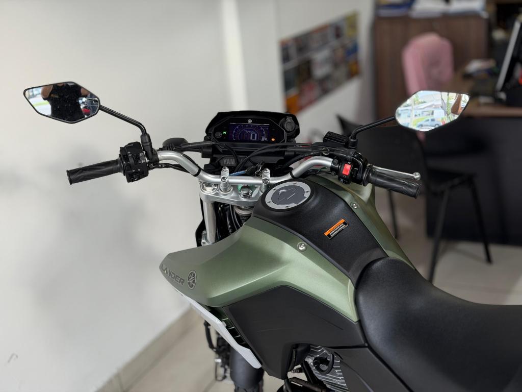 YAMAHA XTZ 250 - Foto