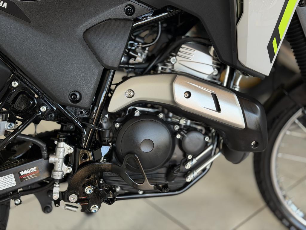 YAMAHA XTZ 250 - Foto