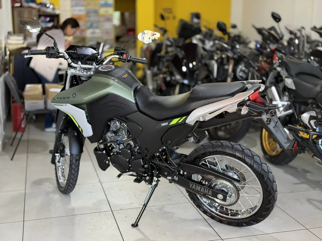 YAMAHA XTZ 250 - Foto