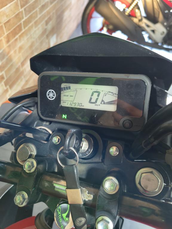 YAMAHA YBR 125 - Foto